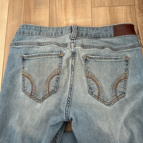 Hollister Women’s boot cut jeans Size 27 - Picture 2 of 3